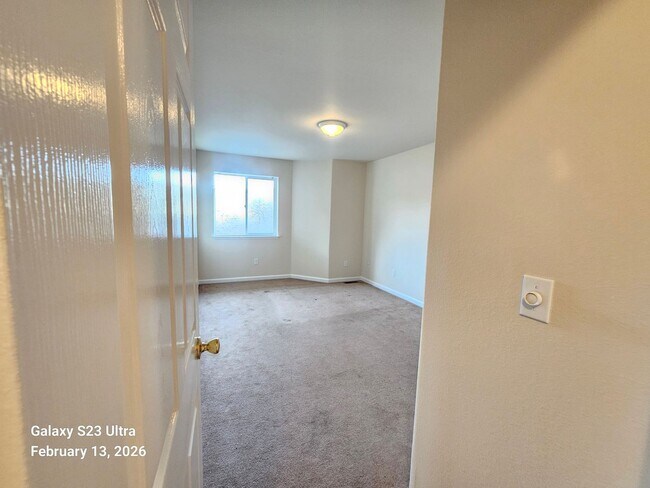 Building Photo - 13019creststreet.is4lease.com