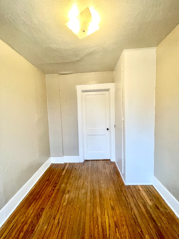 Building Photo - 901 N M St