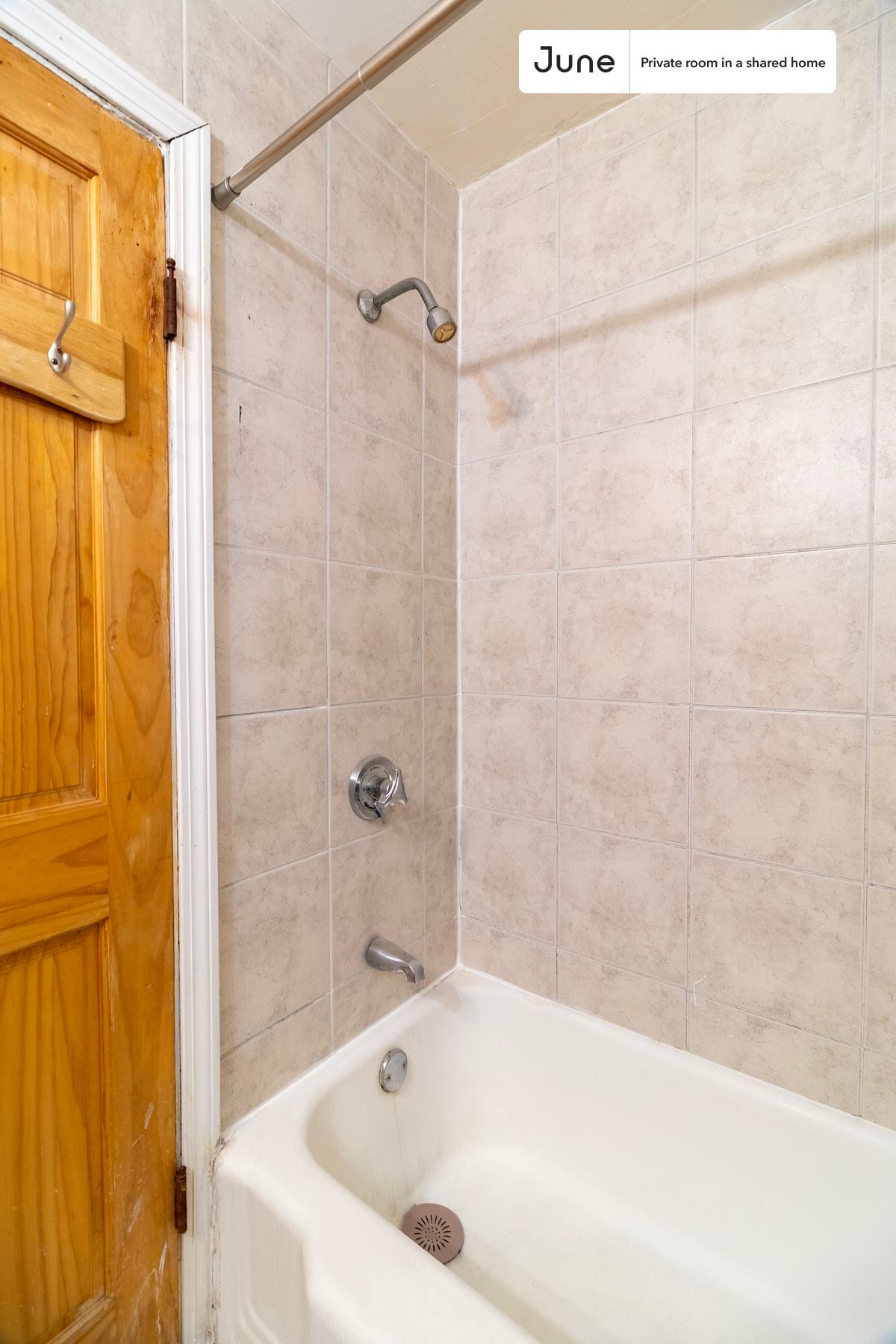 Building Photo - Room in Shared 4 bed/2 bath home