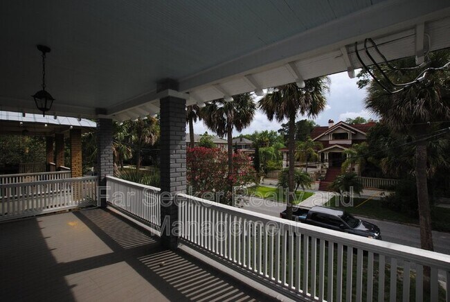 Building Photo - 1525 Osceola St