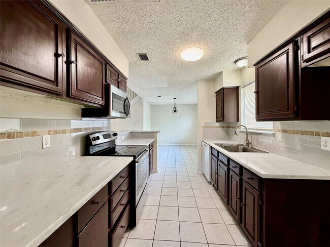 Building Photo - 2603 Quarry Hill Rd