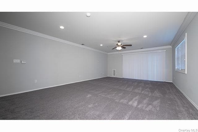 Building Photo - 167 Village Green Dr