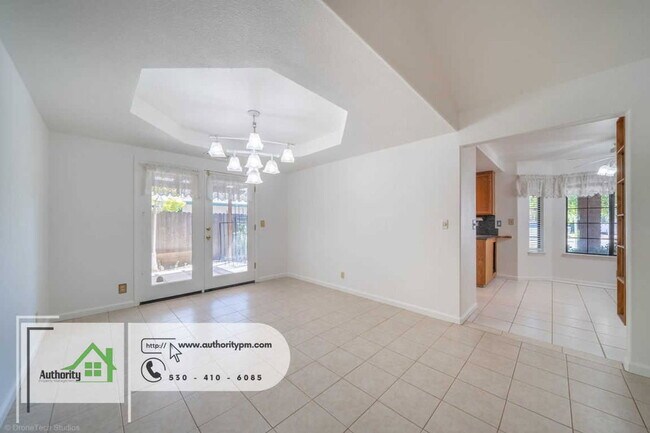 Building Photo - 2832 Howard Dr