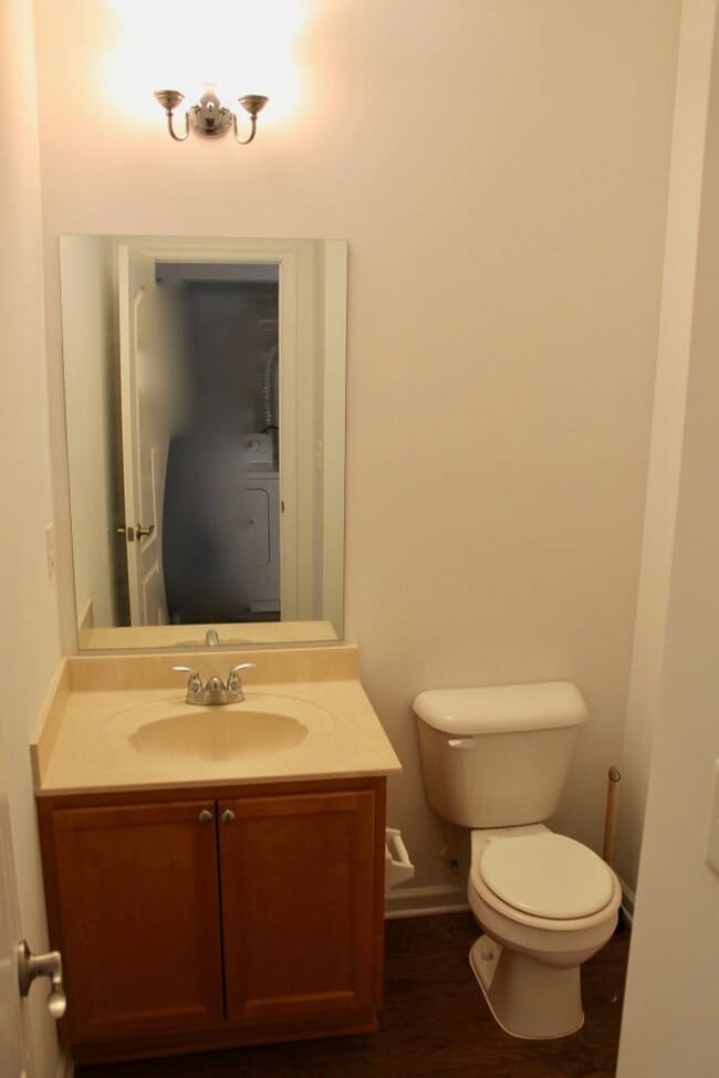 Building Photo - 1431 Titchfield Dr.