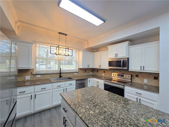 Building Photo - 1518 Indian Camp Trail