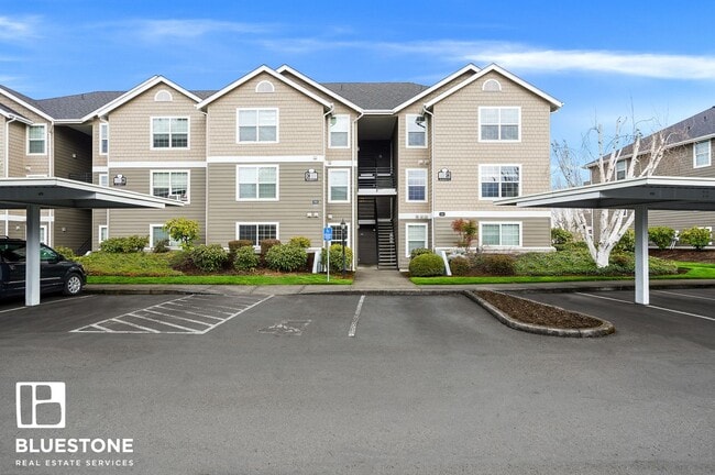 Interior Photo - Lakepoint at Inland Shores