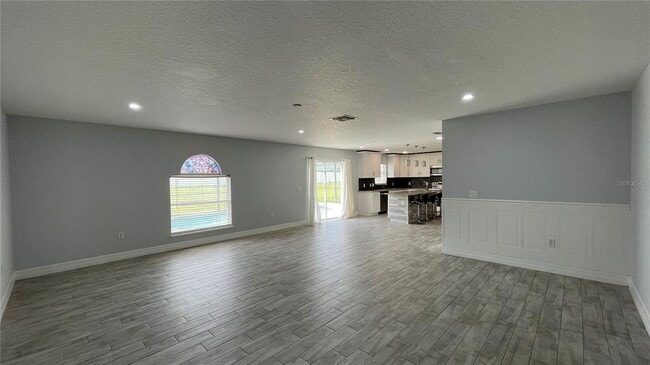Building Photo - 205 Jocelyn Dr