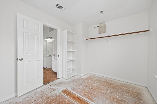Building Photo - 8703 Silver Lure Dr