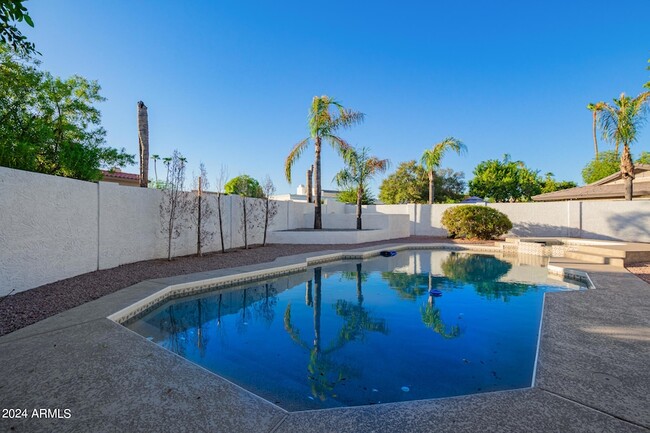 Building Photo - 15832 N 62nd Pl