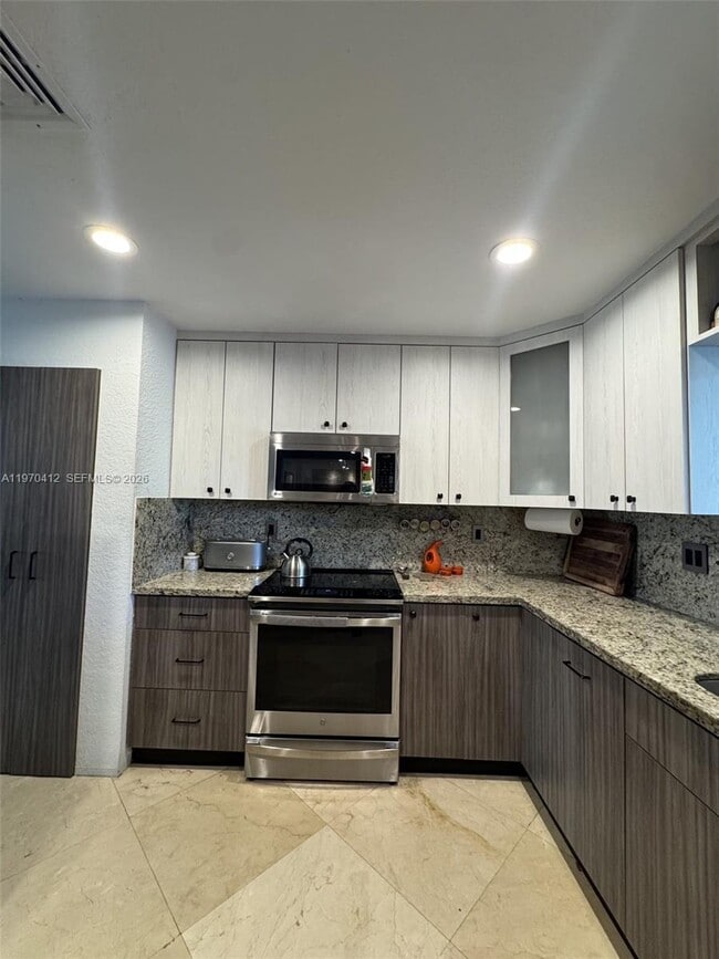 Building Photo - 10973 NW 53rd Ln