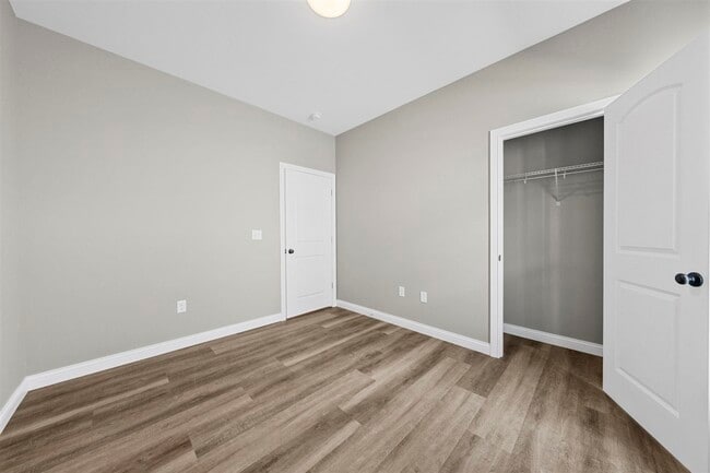 Building Photo - 451 White Dogwood Cir