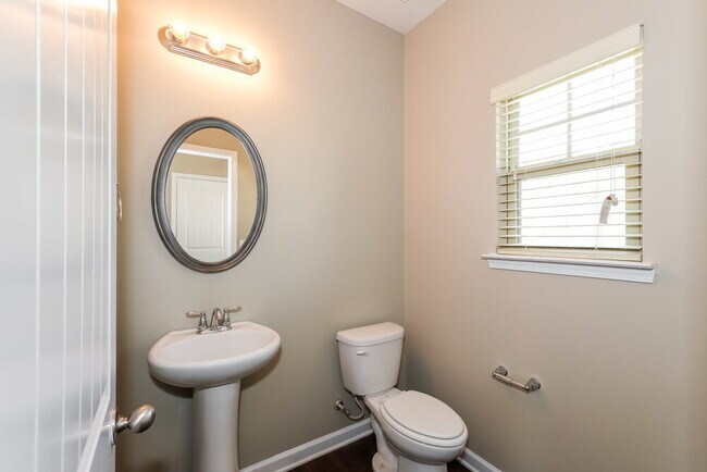 Building Photo - 244 Bandelier Cir