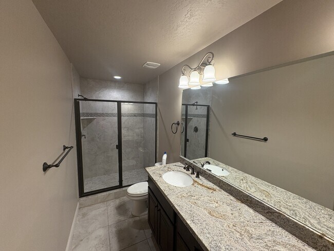 Building Photo - 431 N Fairway Dr