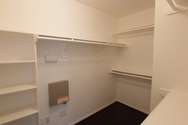 Building Photo - 25118 Hazel Ranch Dr