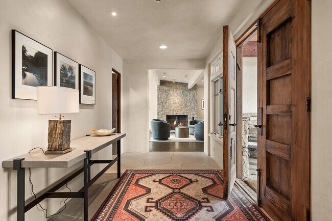 Building Photo - 75 Glen Eagle Dr