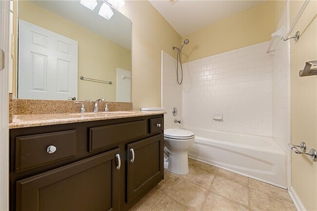 Building Photo - 13646 Weycroft Cir
