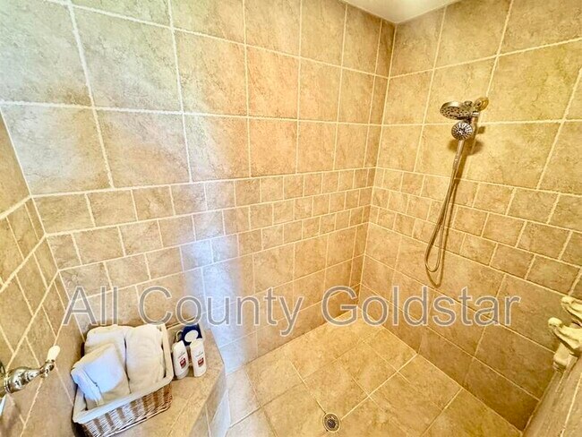 Building Photo - 4114 Rock Creek Dr