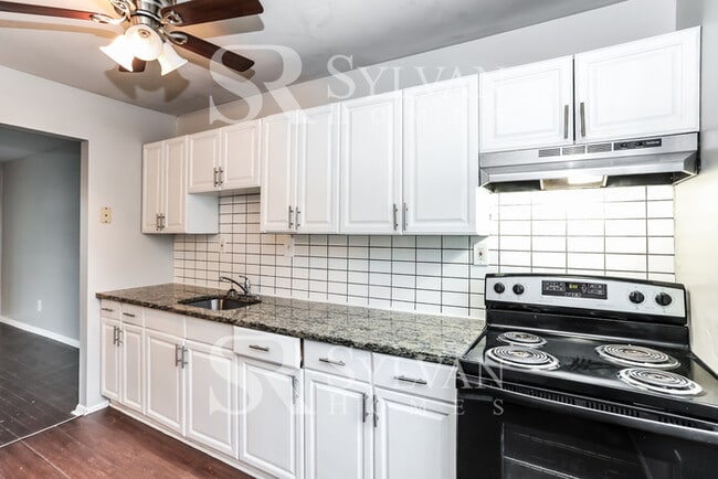Building Photo - The Lifestyle You Deserve.