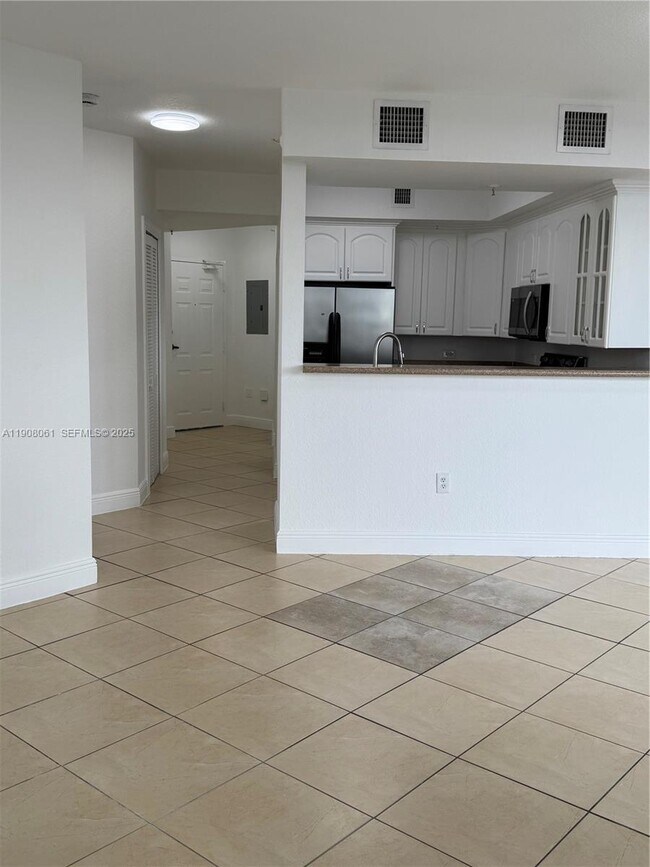 Building Photo - 2301 SW 27th Ave