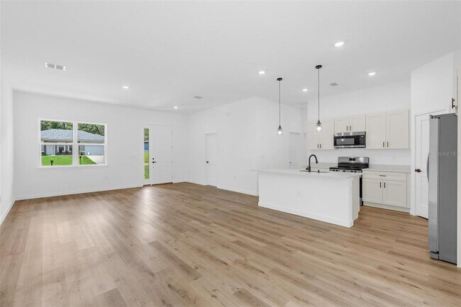 Building Photo - 10615 N Didiscus Dr