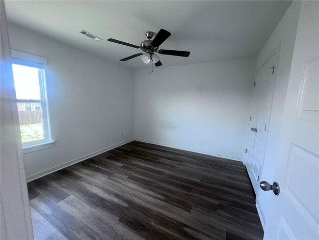 Building Photo - 2802 N Teresa Dr