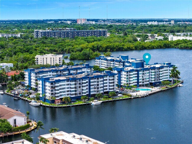 Building Photo - 16558 NE 26th Ave