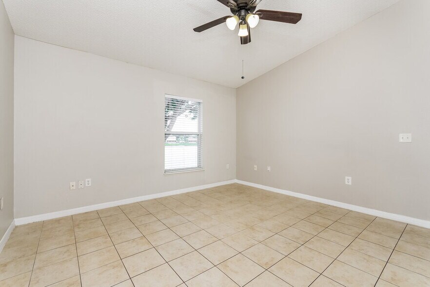 Building Photo - 2938 Elbib Dr