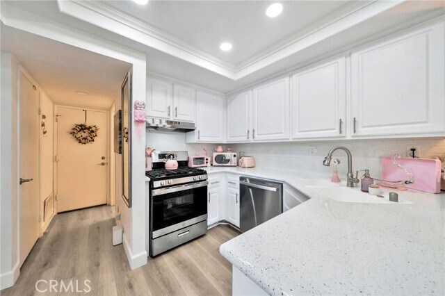 Building Photo - 5151 Walnut Ave