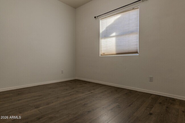 Building Photo - 3125 E Cottonwood Ln