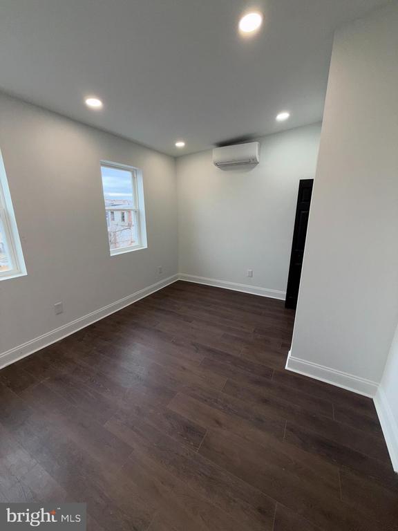 Building Photo - 2028 Druid Hill Ave