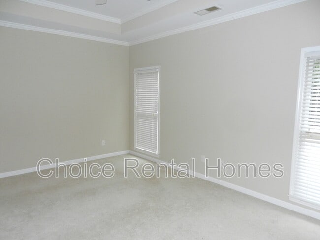 Building Photo - 4537 Guilford Cir