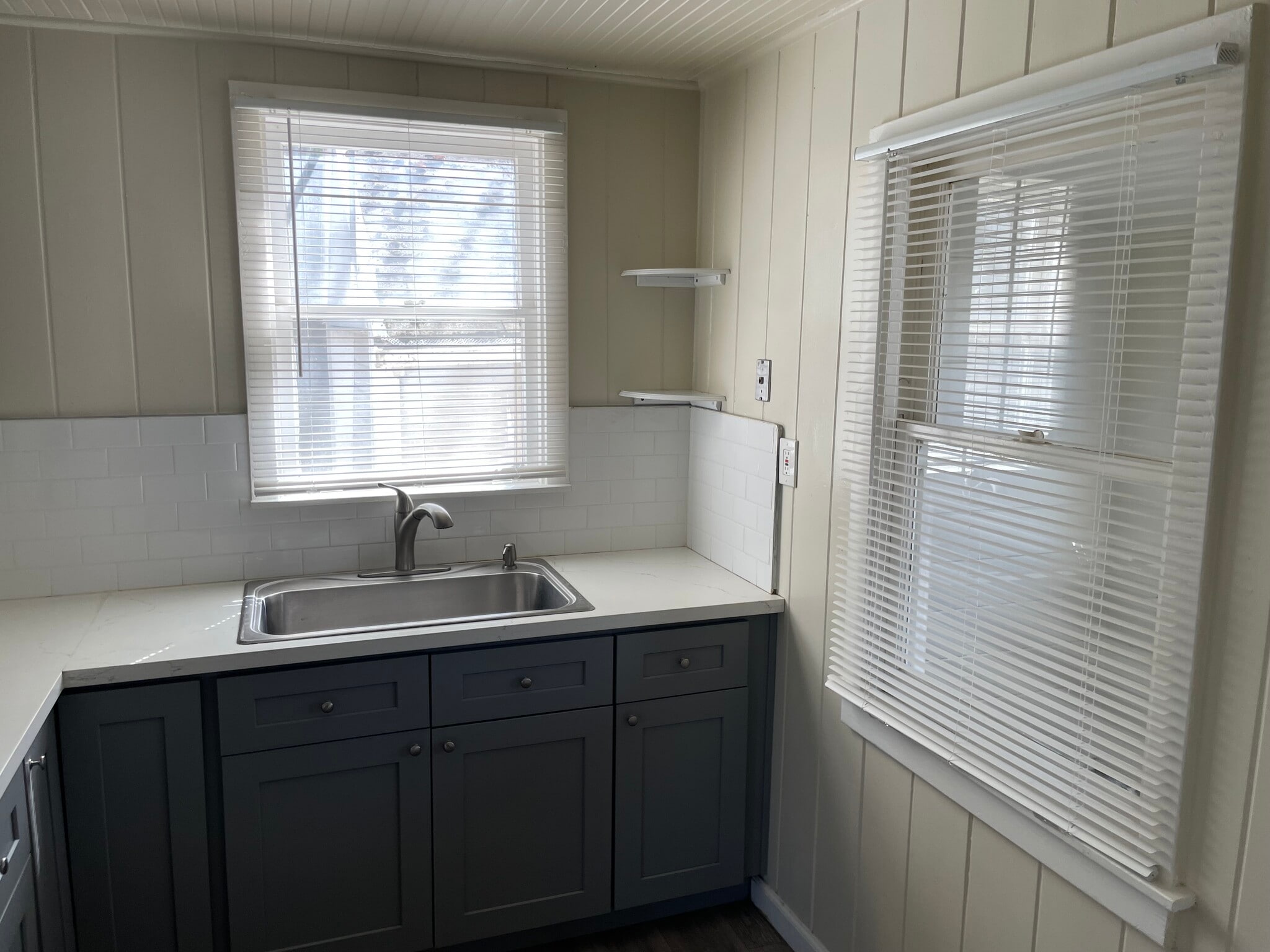 Building Photo - 721 N Church St