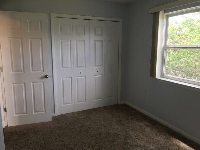 Building Photo - 3/2 1200 SF condo on the Intercoastal West...