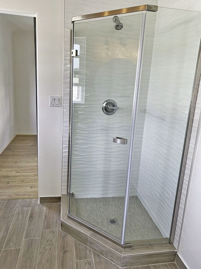 Bathroom - 1312 S Victoria Ave