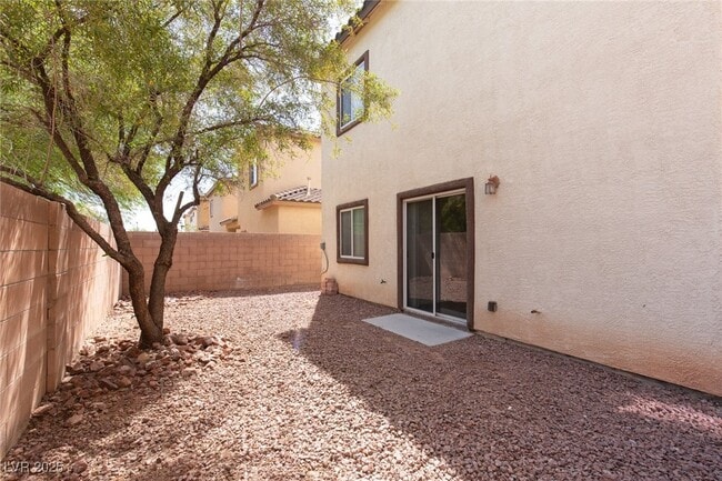 Building Photo - 3636 E Carisbrook Dr