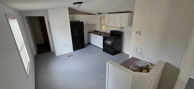 Building Photo - Cedar Street MHC