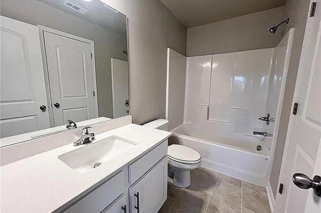 Building Photo - 1297 Fern Ridge Ct