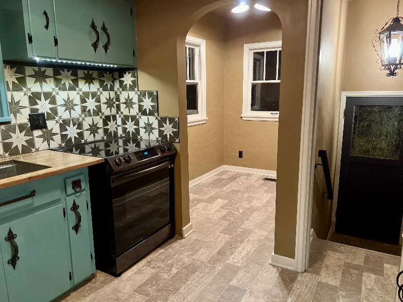 Building Photo - 15 S Clinton St