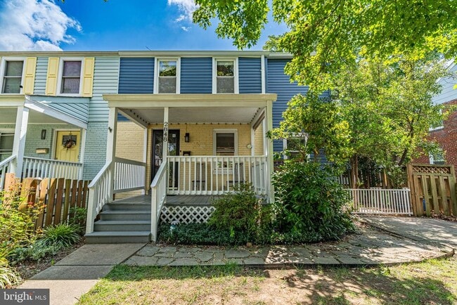 Building Photo - 2848 Fairhaven Ave