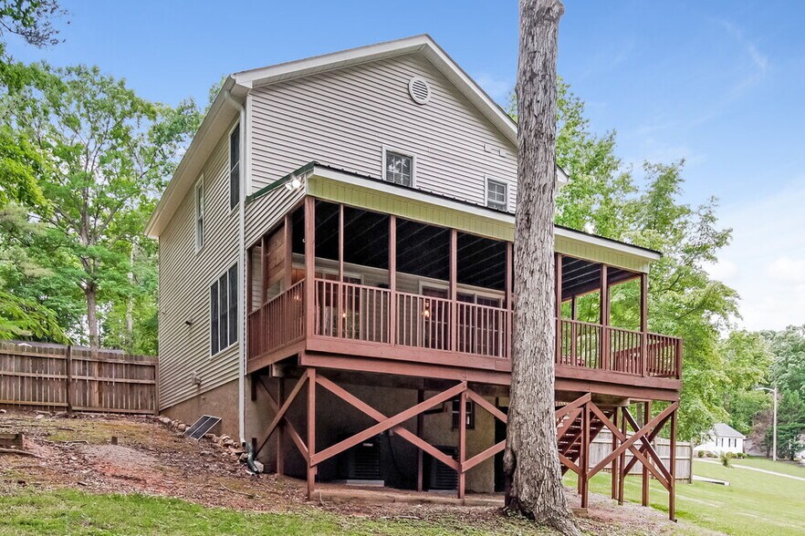 Building Photo - 2744 Brigadoon Dr