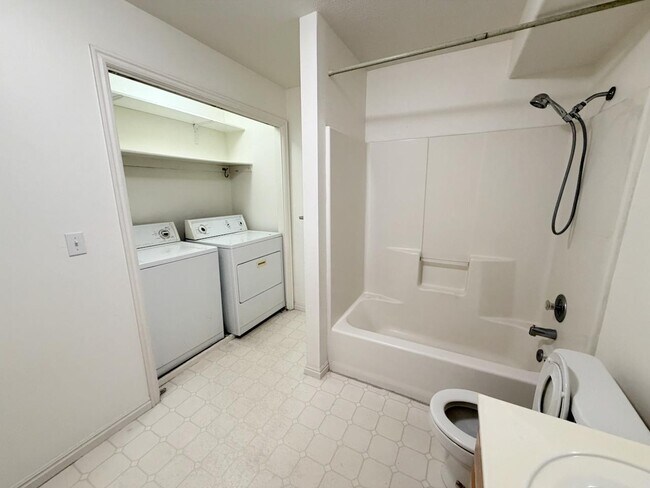 Building Photo - 1499 N 1200 W