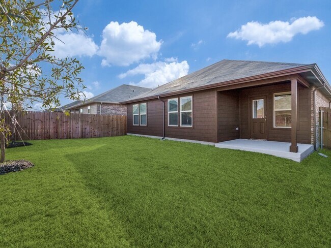 Building Photo - 548 Bronze Cir W