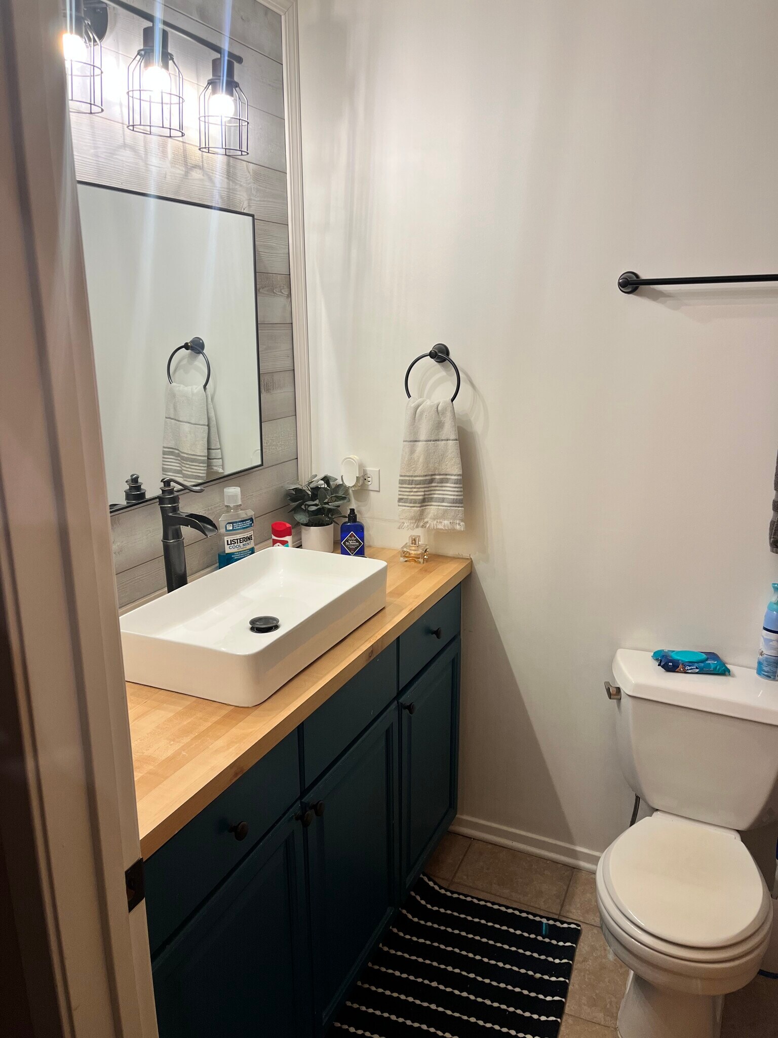 Building Photo - 1500 W Monroe St