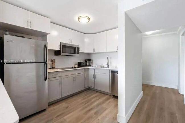 Building Photo - 3527 NE 168th St