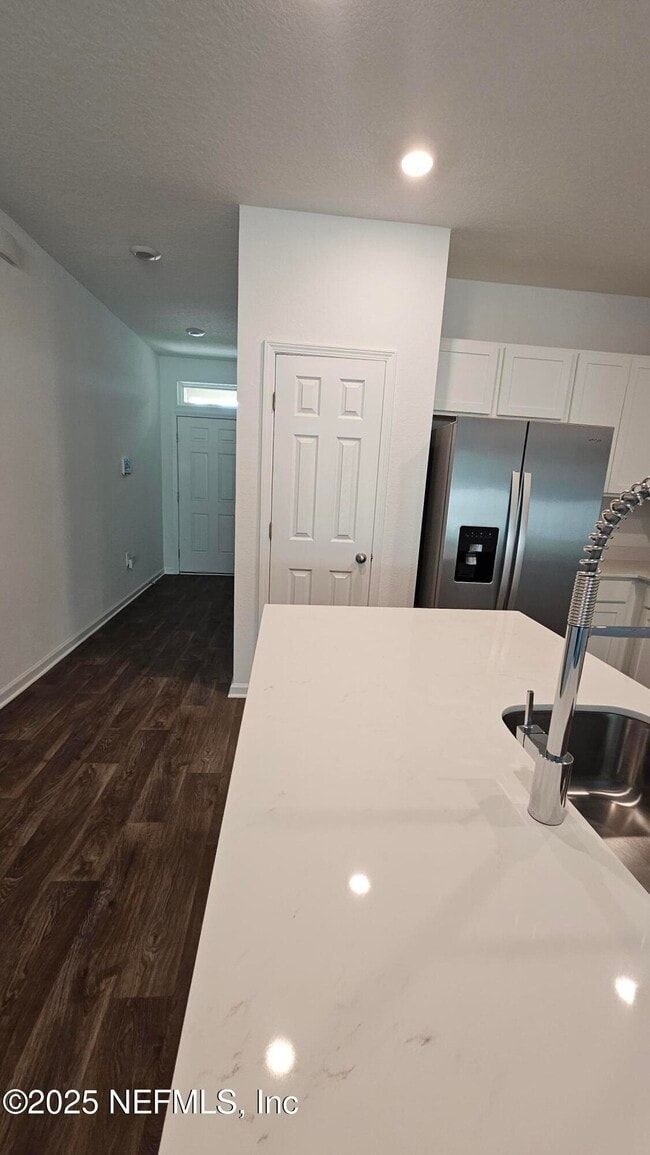 Building Photo - 5304 Britton Ln