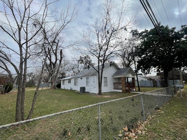 Building Photo - 1105 1/2 Tillery St