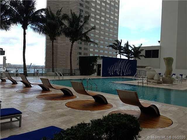 Building Photo - 325 S Biscayne Blvd