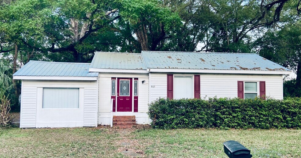 Building Photo - 803 White Avenue