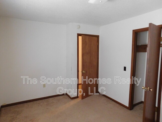 Building Photo - 2439 Hwy 411