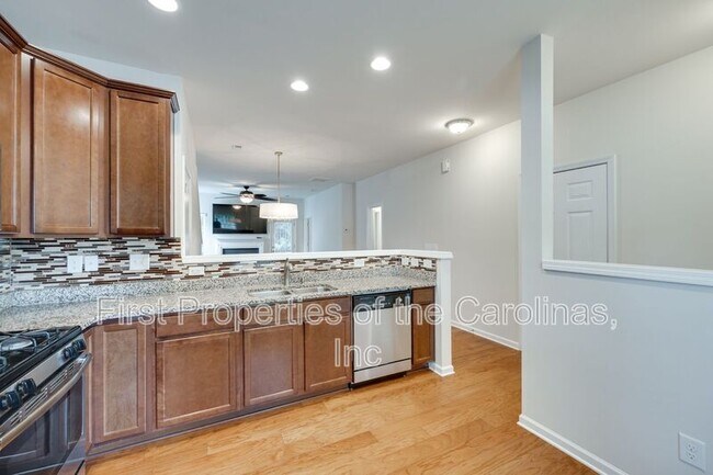 Building Photo - 1430 Harpers Inlet Dr